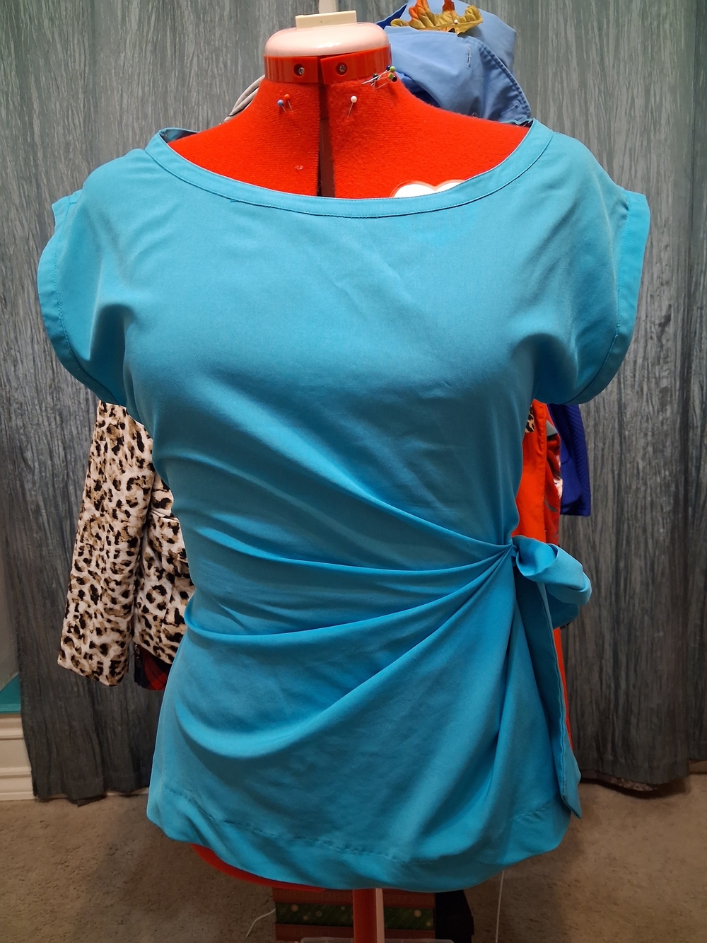 New York & Company Turquoise Short-Sleeve Side-Tie Top